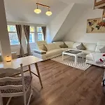 Penthouse With Roof Terrace - Central, Quiet Location Apartman