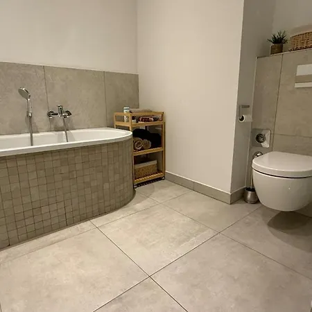 Penthouse With Roof Terrace - Central, Quiet Location Διαμέρισμα