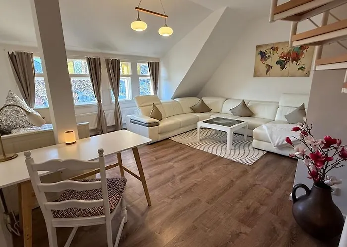 Penthouse With Roof Terrace - Central, Quiet Location Apartamento